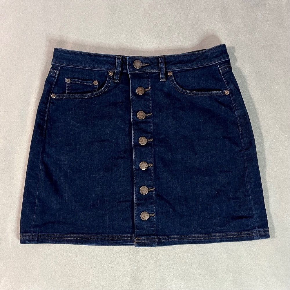 LOFT | Denim Button Up Skirt | Size 6